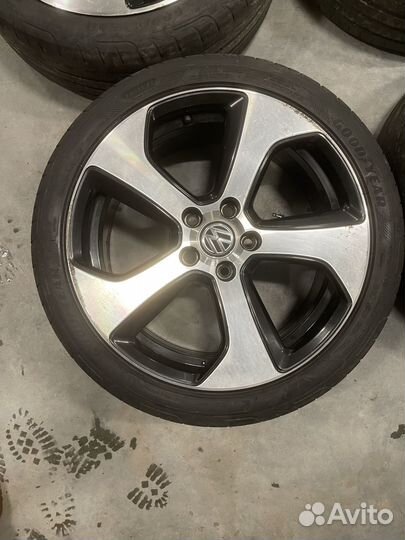Комплект колес Vw Golf GTI R18