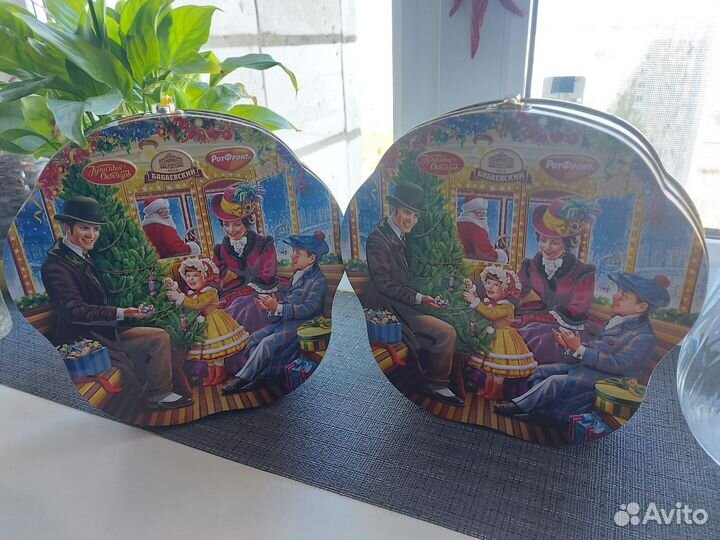 Коробка подарочная для конфет новогодняя