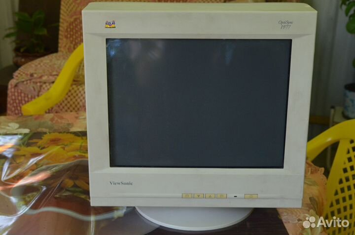 Монитор ViewSonic PF77