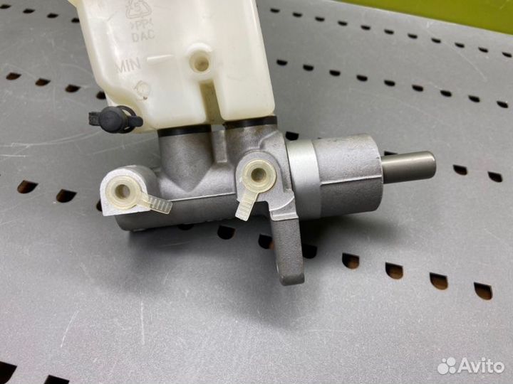 Главный тормозной цилиндр Chevrolet Lacetti 1 1.6