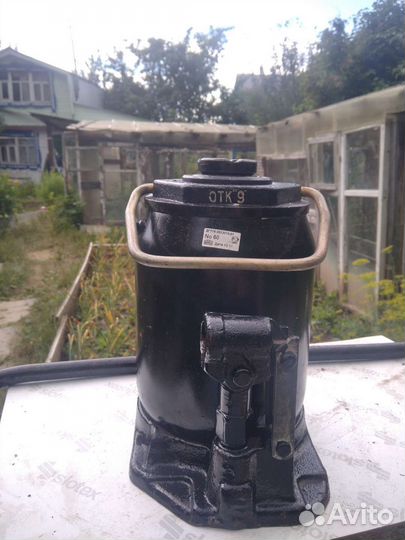 Домкрат гидравлический 16тонн