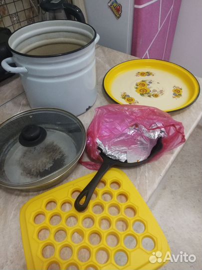 Кастрюля эмалированная