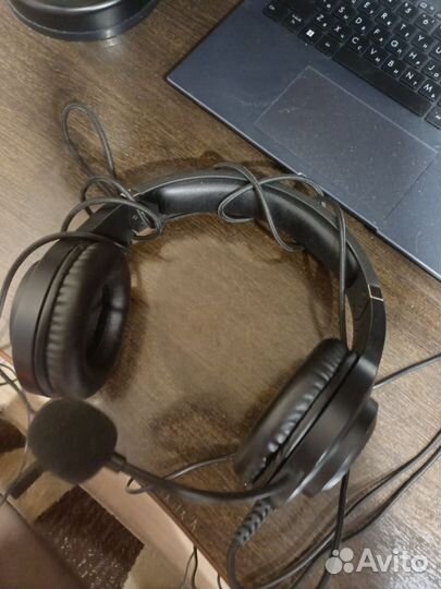 Продам наушники Bloody