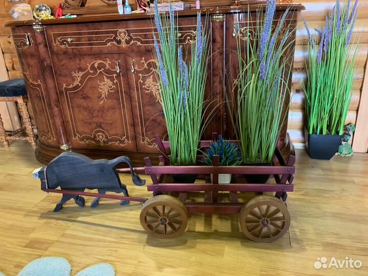 Подставка для цветов деревянная