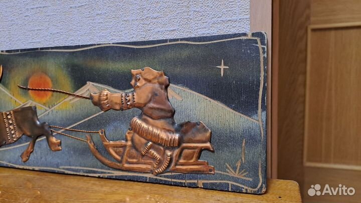 Чеканка медная Северные олени