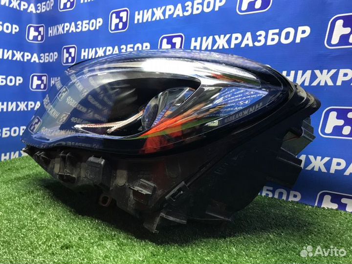 Фара передняя левая Mercedes Gla-Class X156