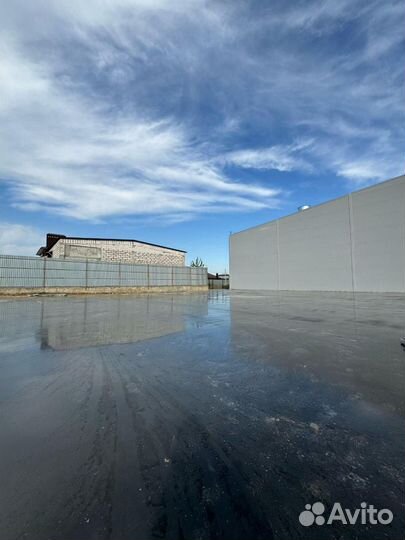 Бетонные полы с топингом