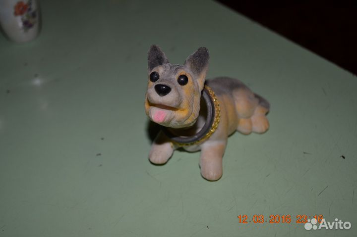 Продам сувенирные фигурки