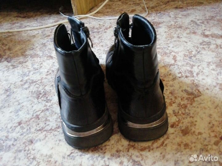 Ботинки детские 34 размер