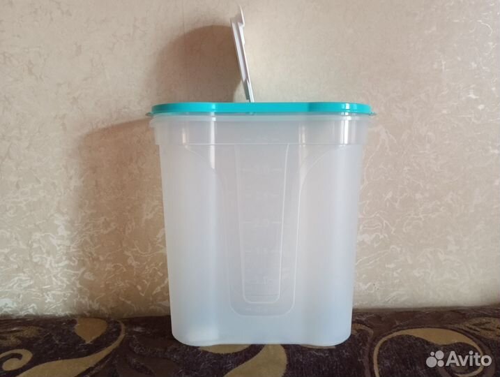 Ёмкость для сыпучих продуктов с крышкой