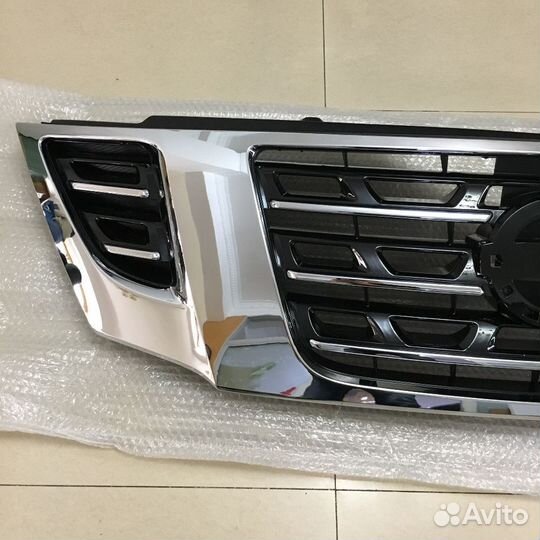 Nissan Patrol Y62 Решетка радиатора N6WK2