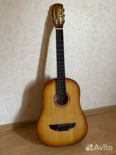 Акустическая гитара