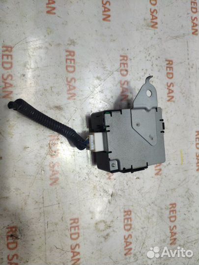 Блок управления дверьми Toyota Rav 4 ACA21R 1azfe