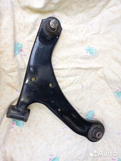 Рычаг передний