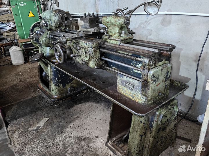 Токарный винторезный станок тв-01