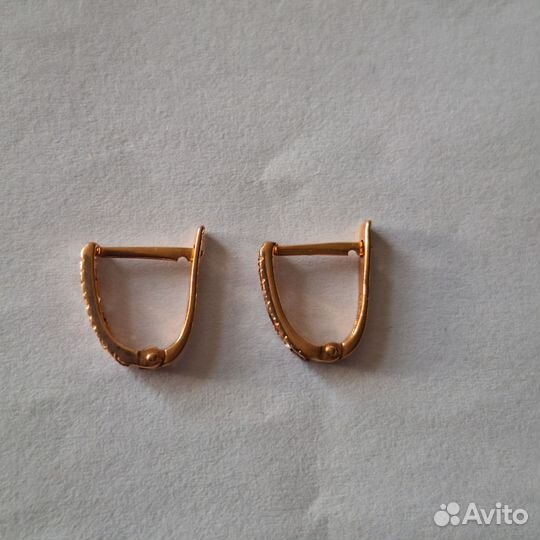Золотые серьги