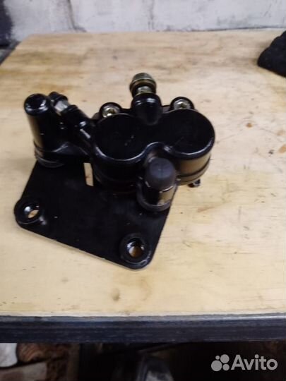 Суппорт передний