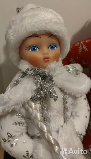 Дед Мороз и Снегурочка под елку