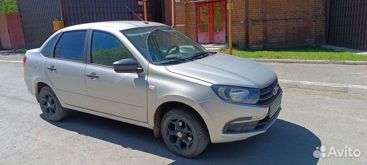 LADA Granta 1.6 МТ, 2021, 27 700 км