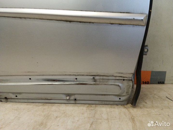 Дверь задняя правая Pontiac Vibe