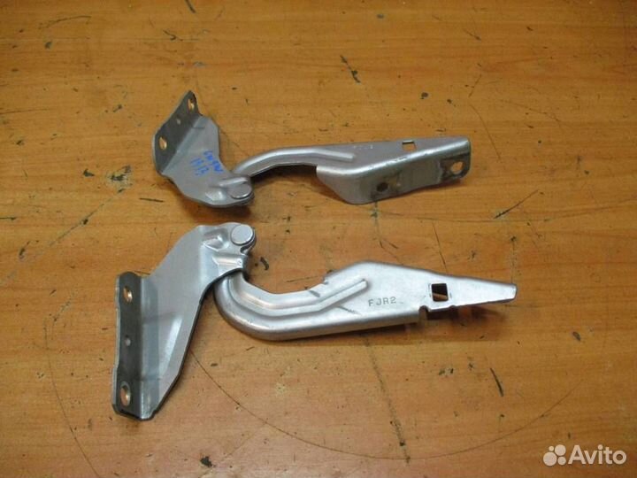 Петля капота Mitsubishi Outlander XL (CW) 2006-20