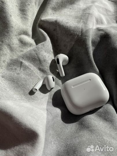 AirPods 3 LUX