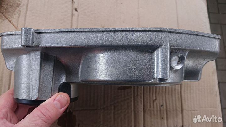 Продаётся левая крышка двигателя ява 640