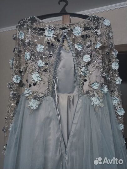 Продам платье