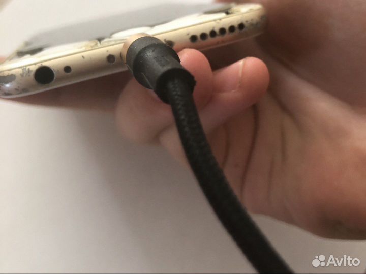 Телефон iPhone 6s