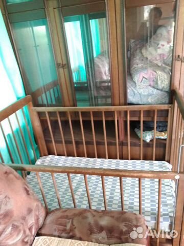 Детская кроватка с ящиком и матрасом