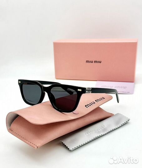 Солнцезащитные очки miu miu