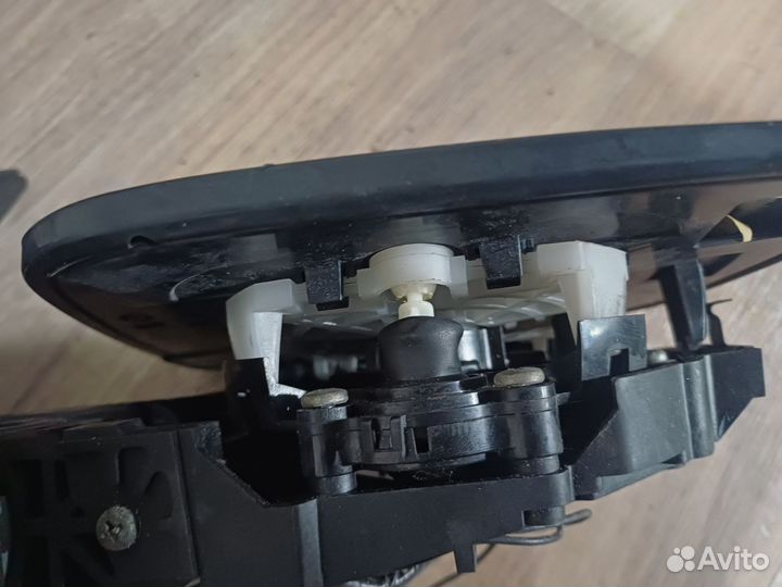 Зеркало правое lancer 10