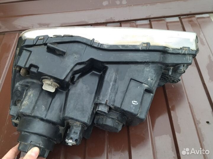 Фара правая Kia Sorento