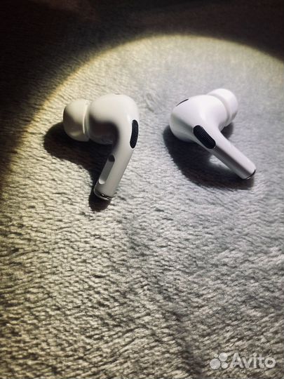 Наушники Apple AirPods Pro (2-го поколения, 2022)