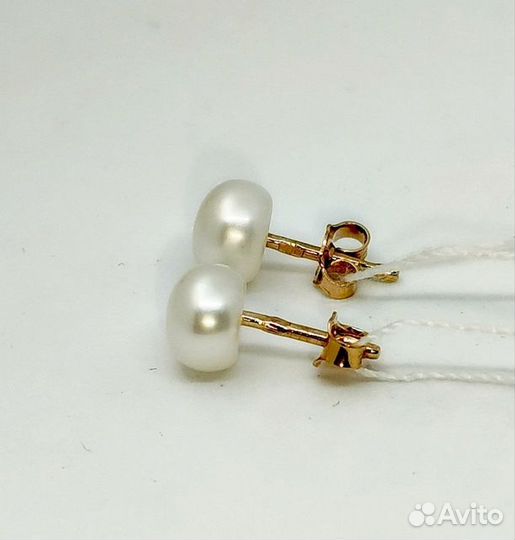 Золотые серьги с камнем