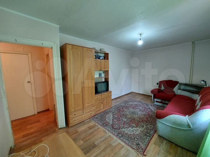 2-к. квартира, 43 м², 1/2 эт.