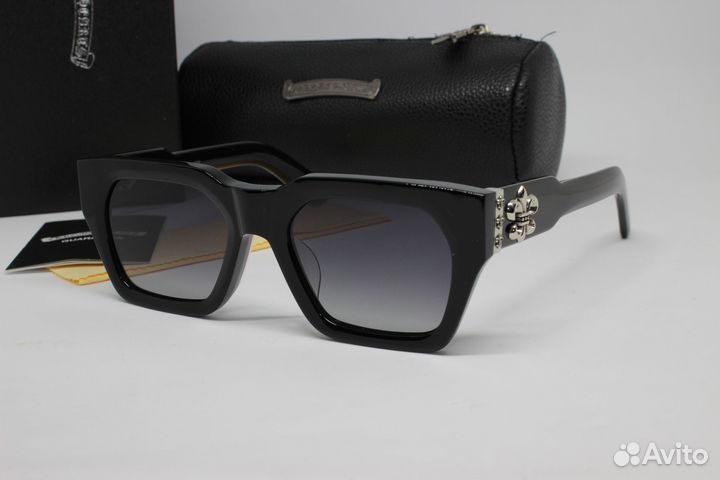 Coлнцезaщитные очки Сhrоmе Неаrts CH8217