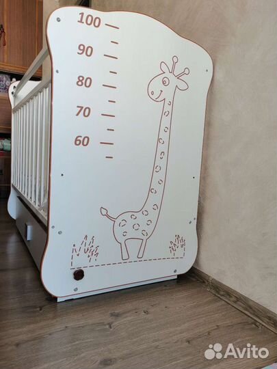 Детская кровать с поперечным маятником