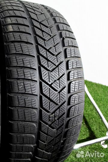 Pirelli Winter Sottozero 3 255/45 R19 104V