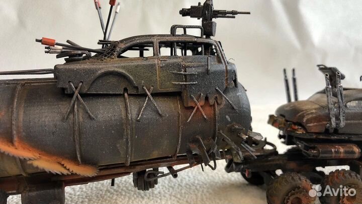 MAD MAX - WAR RIG 1:64