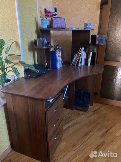 Стол компьютерный