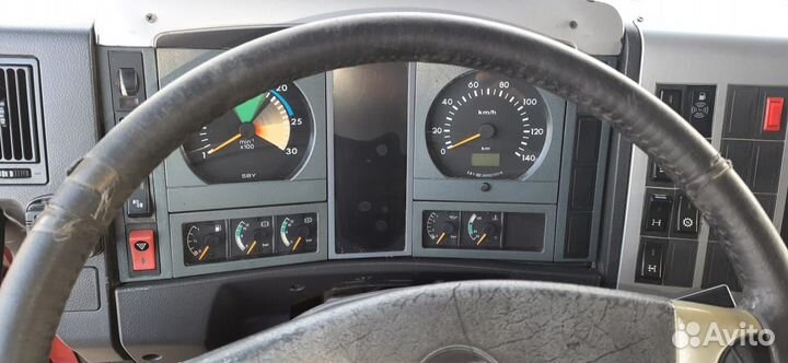 Shacman (Shaanxi) SX4257NT324, 2011