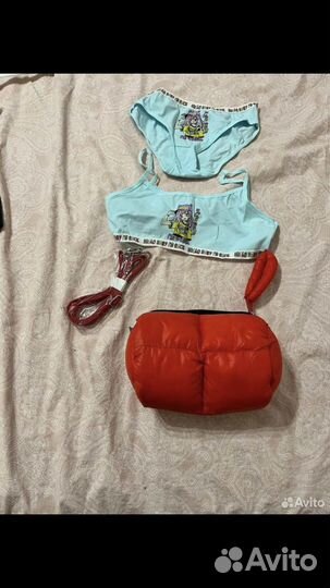 Модный купальный костюм