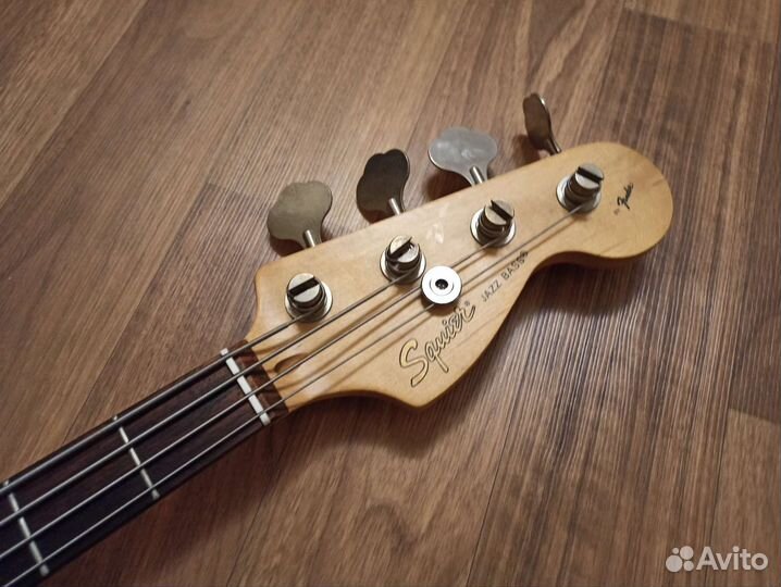 Squier Jazz Bass
