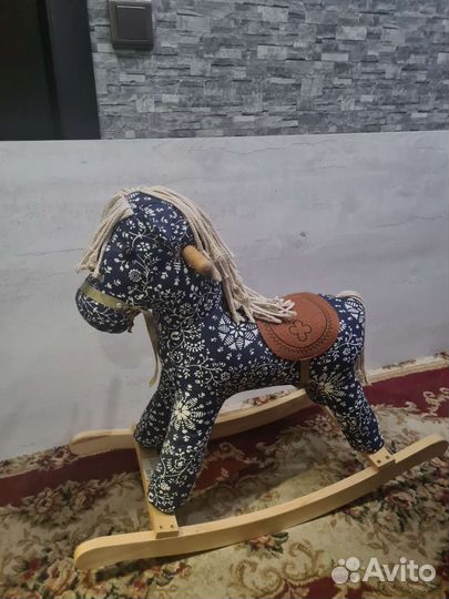 Качалка лошадь