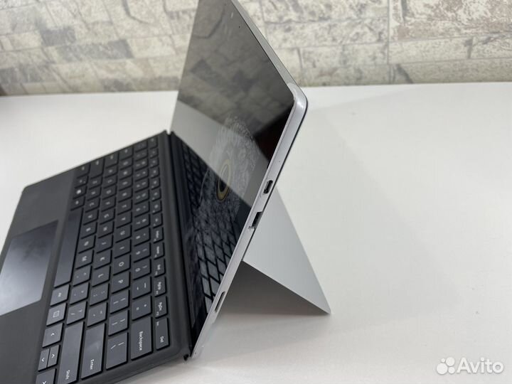 Microsoft surface pro 7