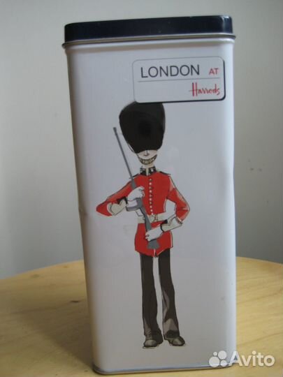 Музыкальная шкатулка / банка Harrods, London