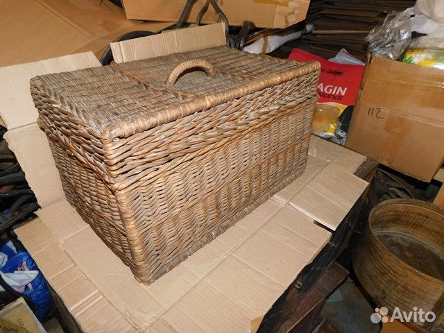 Старинный,плетенный,красивый короб ри,в интерьер и