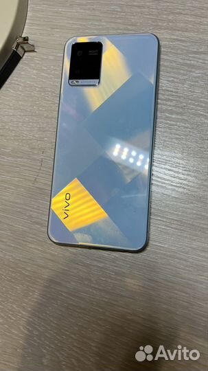 Продам телефон