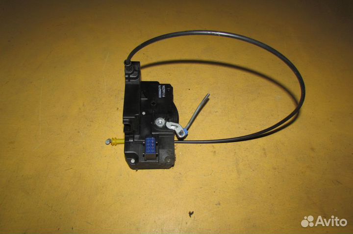 Замок передней двери Renault Trafic Opel Vivaro